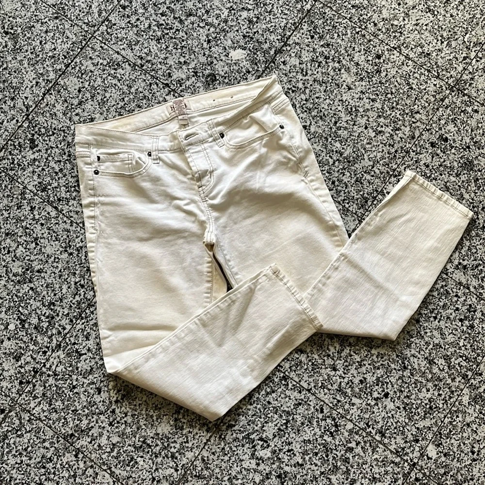Capris - Picture 1 of 2